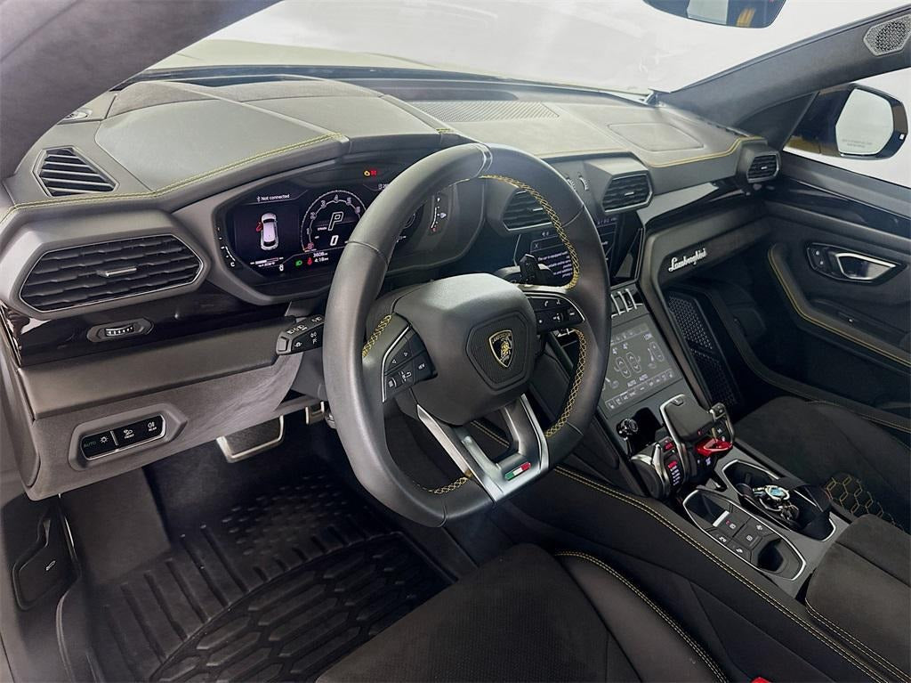 2024 Lamborghini Urus