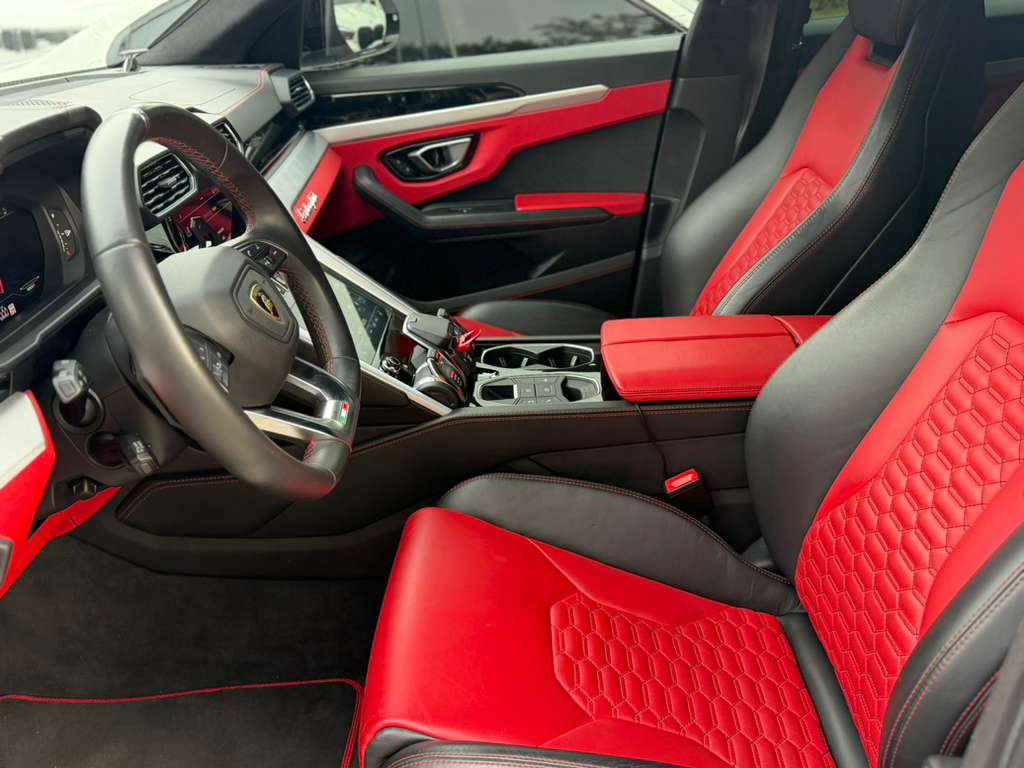 2022 Lamborghini Urus rental San Antonio