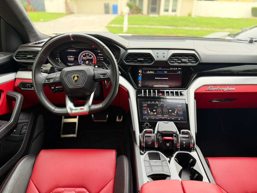 2022 Lamborghini Urus rental San Antonio