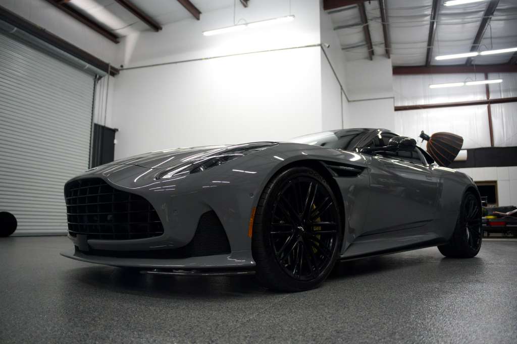 Aston Martin DB12 Miami